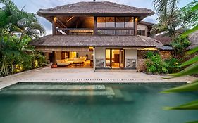 Nameera Villa