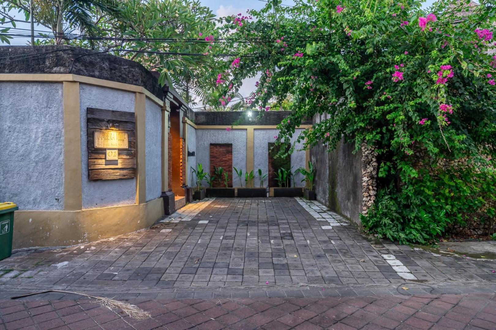 Nameera Villa Seminyak  Exterior photo